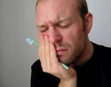 艾滋病口腔溃疡怎么治