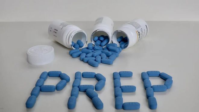 艾滋病吃药喝酒会怎样