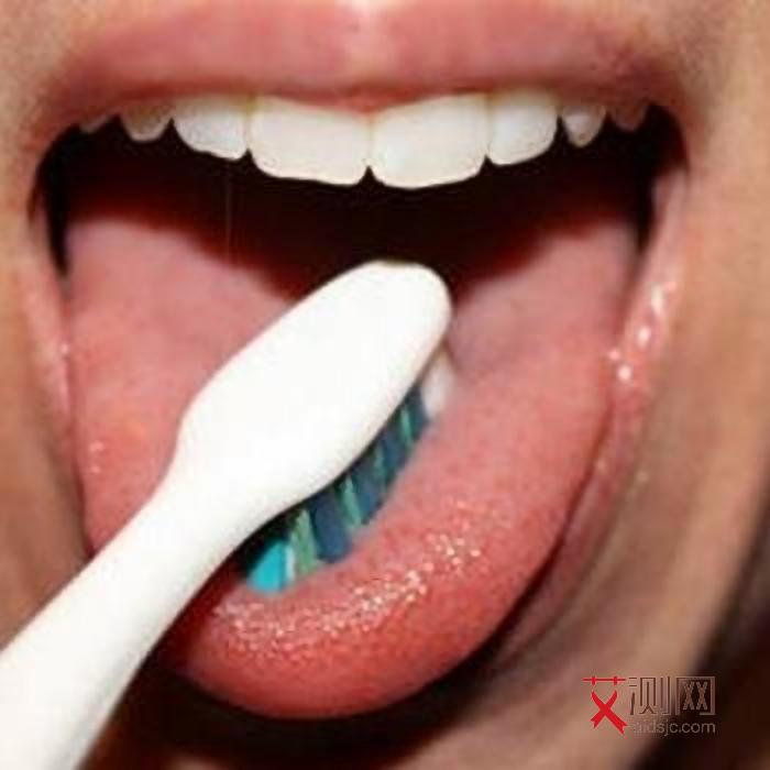 艾滋病初期小红点痛吗？