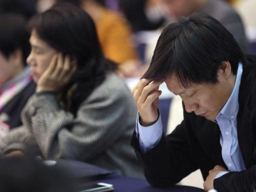 被艾滋病携带者感染前期会有哪些症状